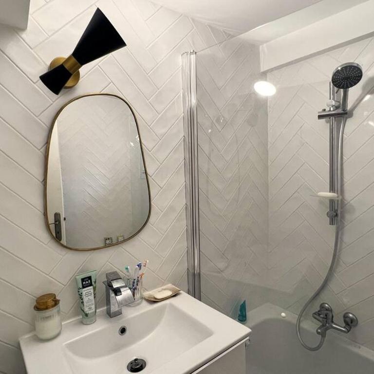 Grand Mas provençal, mer à 200m, parking privé fermé, piscine chauffée - Villa - 45