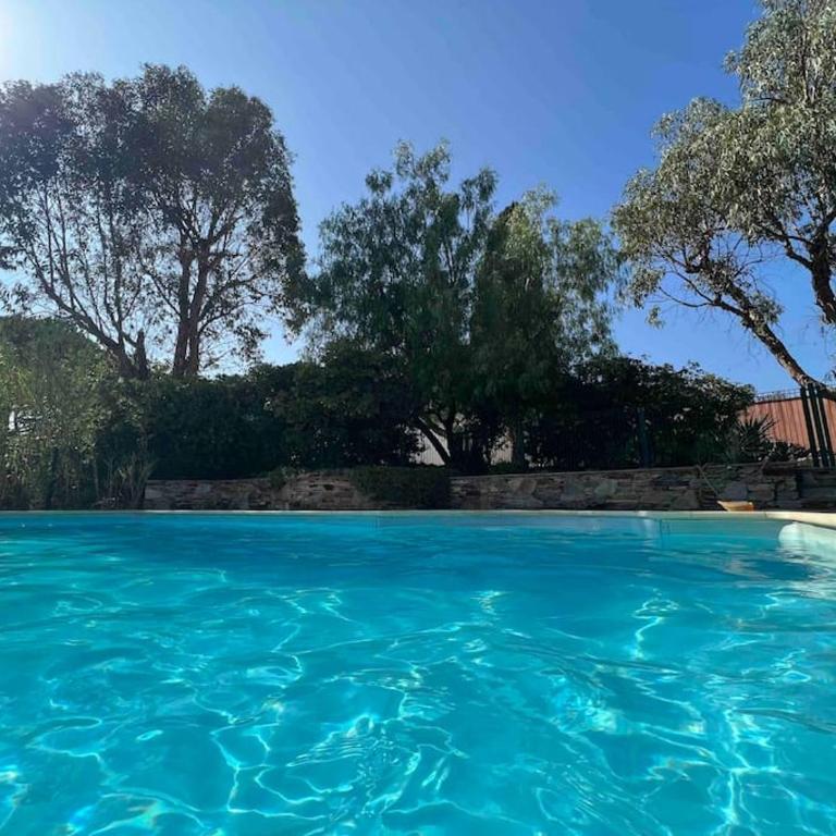 Grand Mas provençal, mer à 200m, parking privé fermé, piscine chauffée - Villa - 12