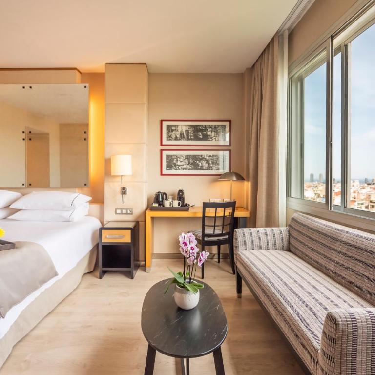 Hesperia Barcelona Presidente - Superior Double or Twin Room with View - 1