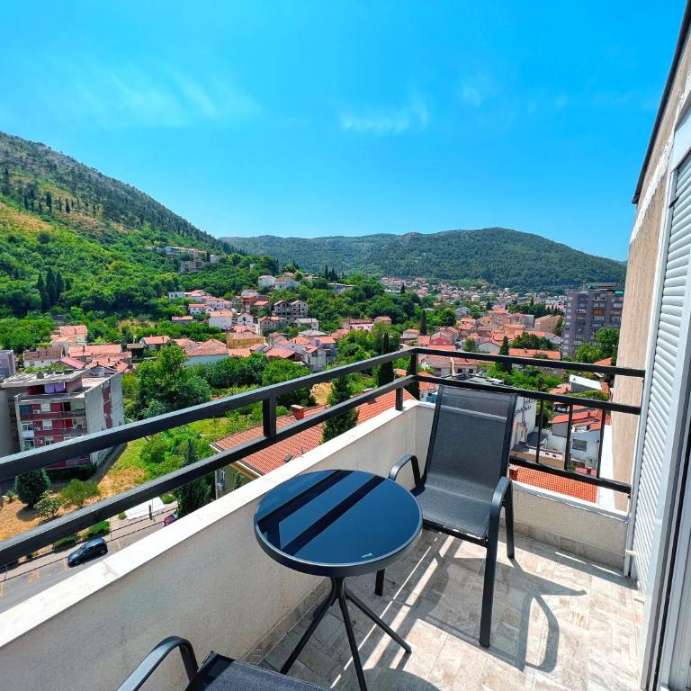 City Lights Panorama - Apartment with Balcony - 1