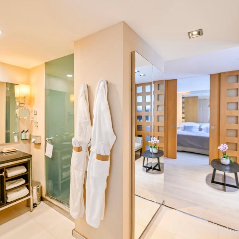 Hesperia Barcelona Presidente - Junior Suite - 4