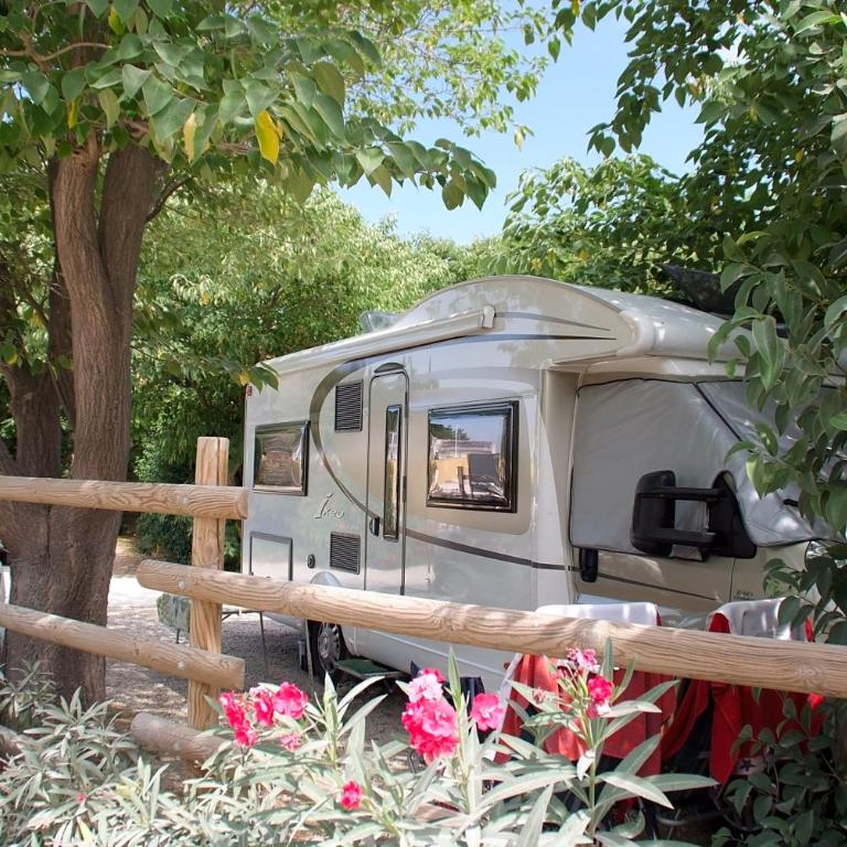 Camping L' Arlesienne - Espace pour Tente (2 Personnes) - 14