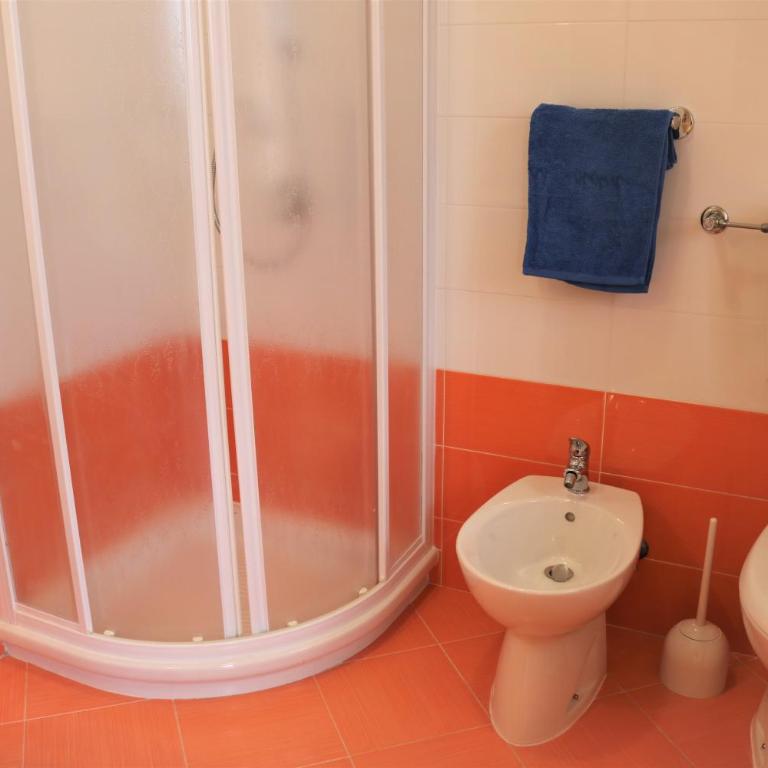 Villaggio Olimpia - Appartamento con 2 Camere da Letto - 10