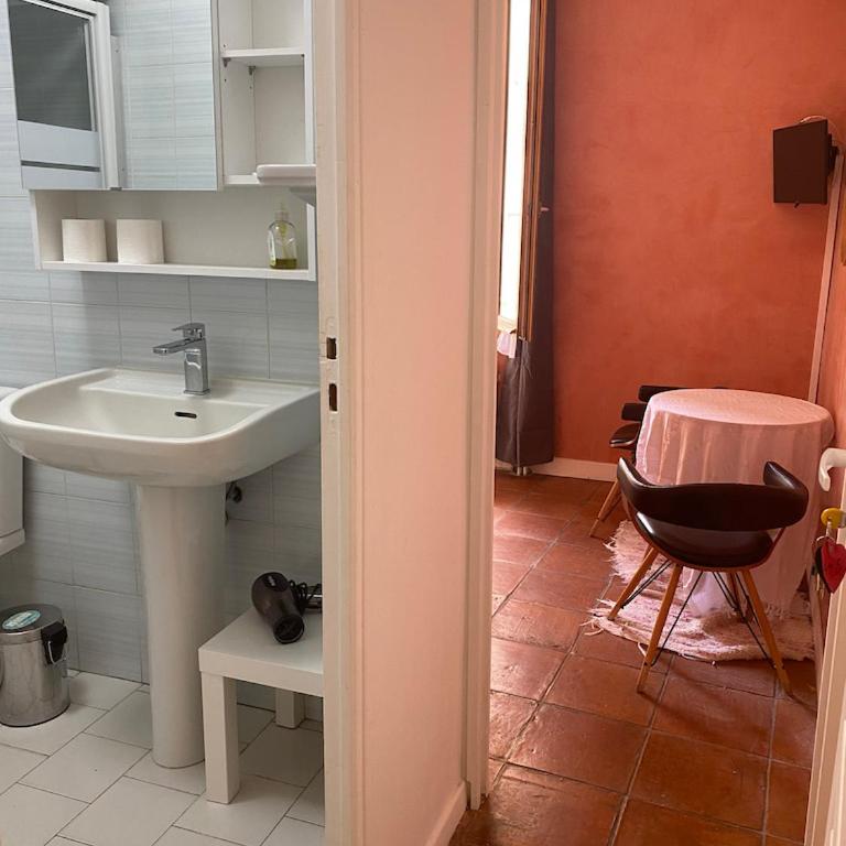 Ida Chambres d'hôtes B&B - Chambre Double Standard avec Salle de Bains Privative - 3