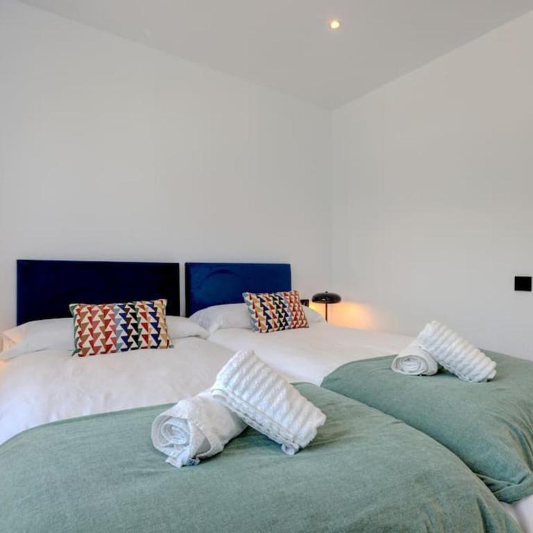 2 Bedroom Penthouse with Sea View @ Estepona Hills - Two-Bedroom Apartment - 29
