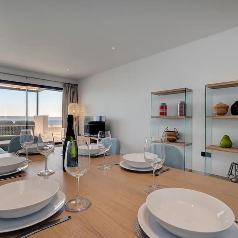 2 Bedroom Penthouse with Sea View @ Estepona Hills - Two-Bedroom Apartment - 11