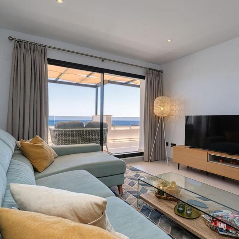 2 Bedroom Penthouse with Sea View @ Estepona Hills - Two-Bedroom Apartment - 14