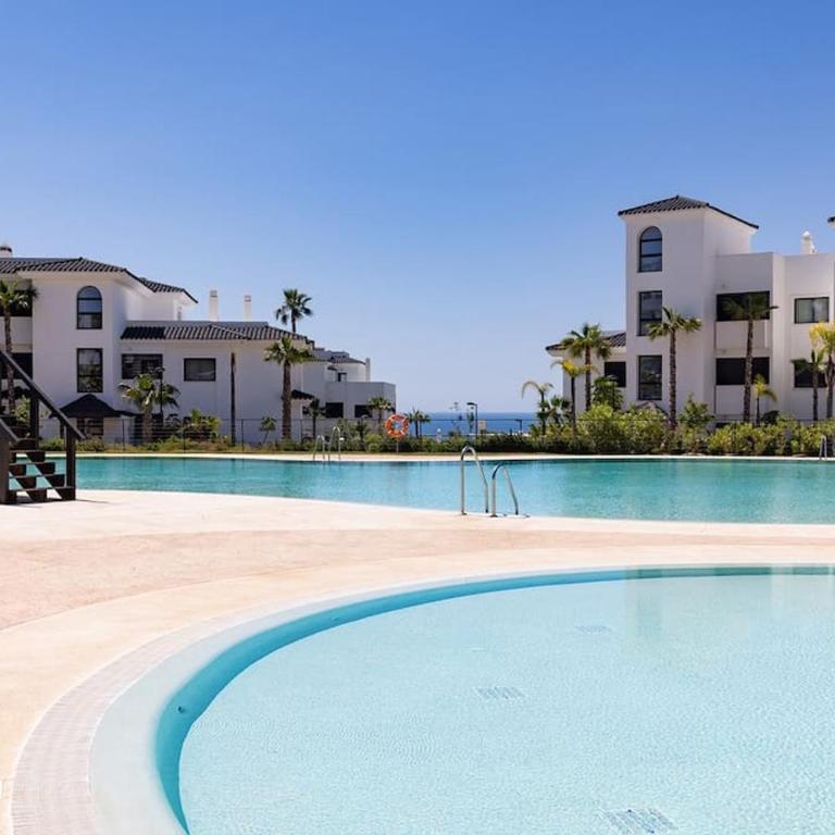 2 Bedroom Penthouse with Sea View @ Estepona Hills - Two-Bedroom Apartment - 38