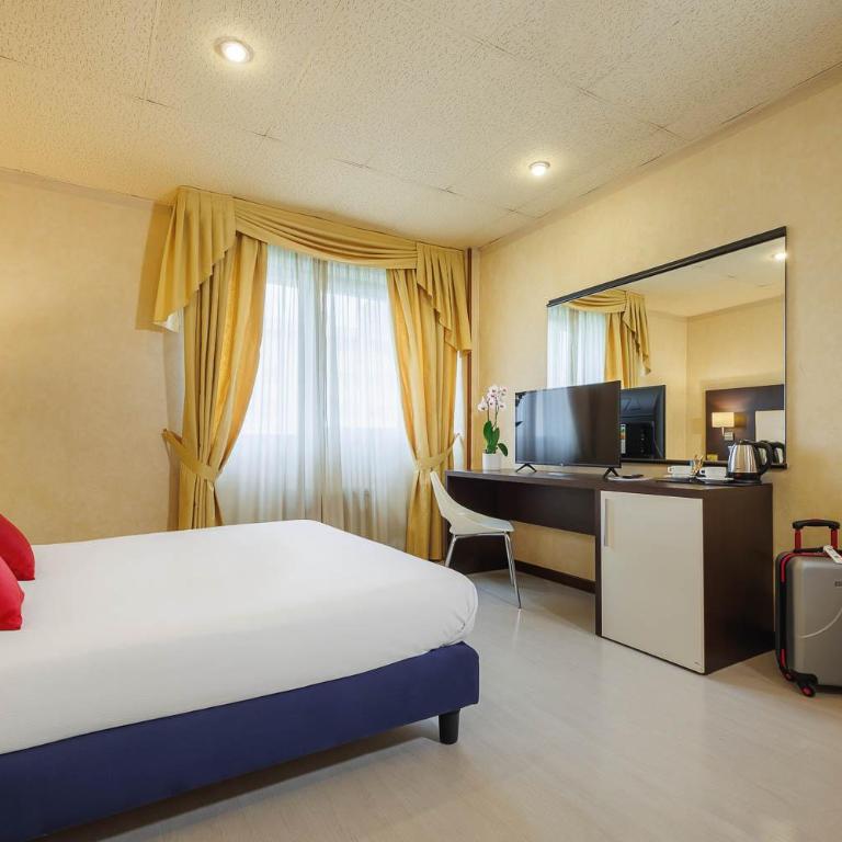 JR Hotels Bologna Amadeus - Camera Matrimoniale Standard - 1