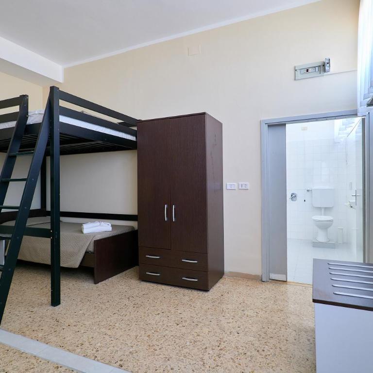 Soleē, Family Holidays & Hostelling - Quadruple Room with Sea View - 16
