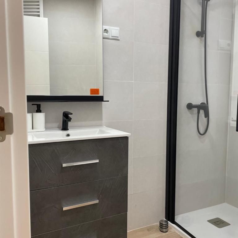 Soleado - En el centro de Gijón - Apartamento de 3 dormitorios - 9