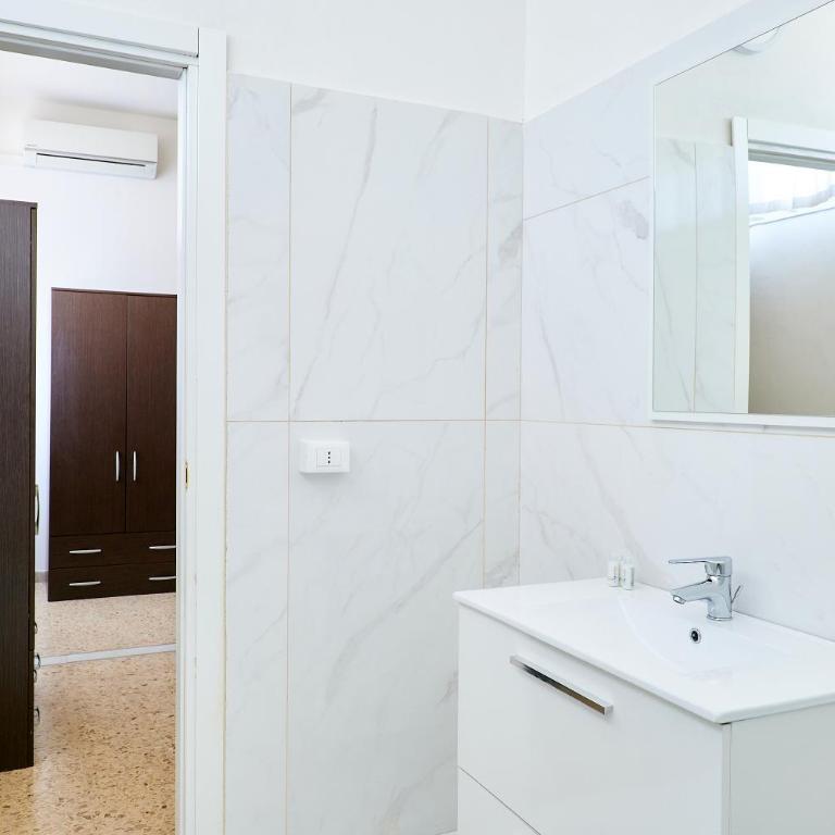 Soleē, Family Holidays & Hostelling - Quadruple Room with Sea View - 30