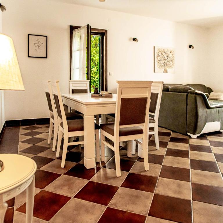 Villa Chantal - Apartment with Balcony - 22