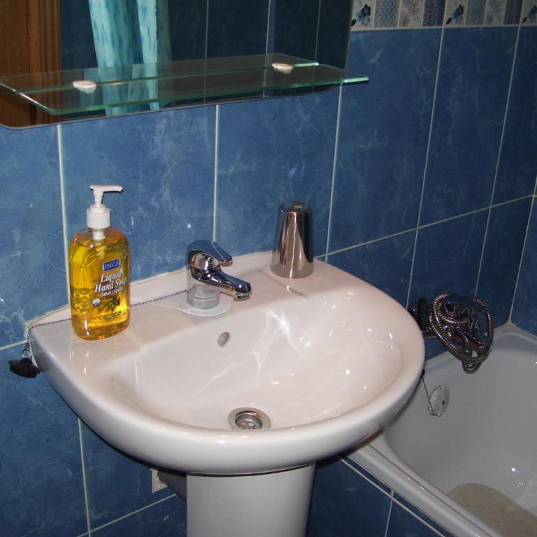 Hostal Huespedes Toledo - Camera Tripla - 1