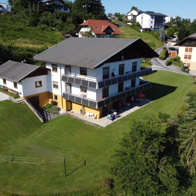 Ferienwohnungen Pirker - Apartment mit Blick auf die Berge - 4