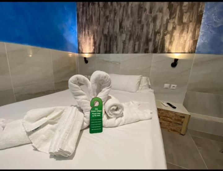Hostal Avenida Andalucia - Solo Adultos - Habitación Doble Estándar - 4