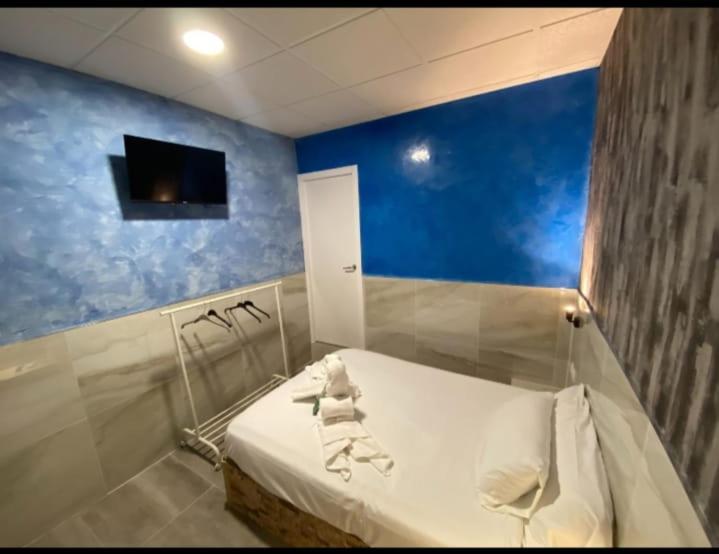 Hostal Avenida Andalucia - Solo Adultos - Habitación Doble Estándar - 6