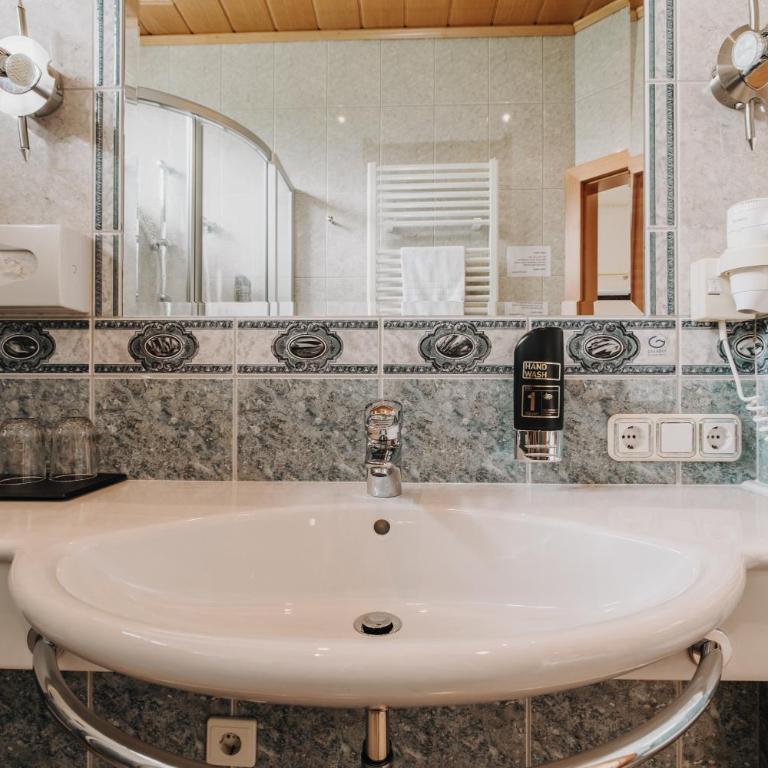 Hotel Garni Tannenhof - One-Bedroom Apartment with Balcony - 6