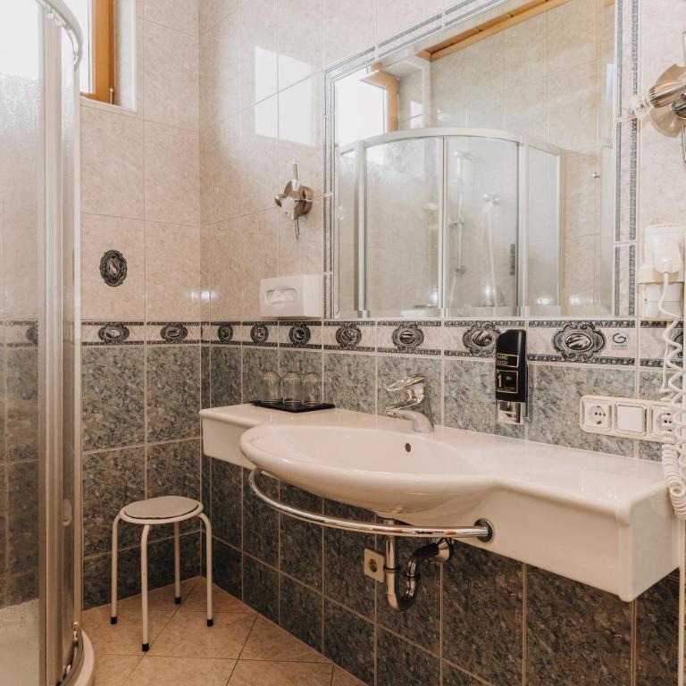 Hotel Garni Tannenhof - One-Bedroom Apartment with Balcony - 7