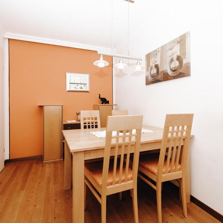 Hotel Garni Tannenhof - Apartment with Terrace - Souterrain - 1