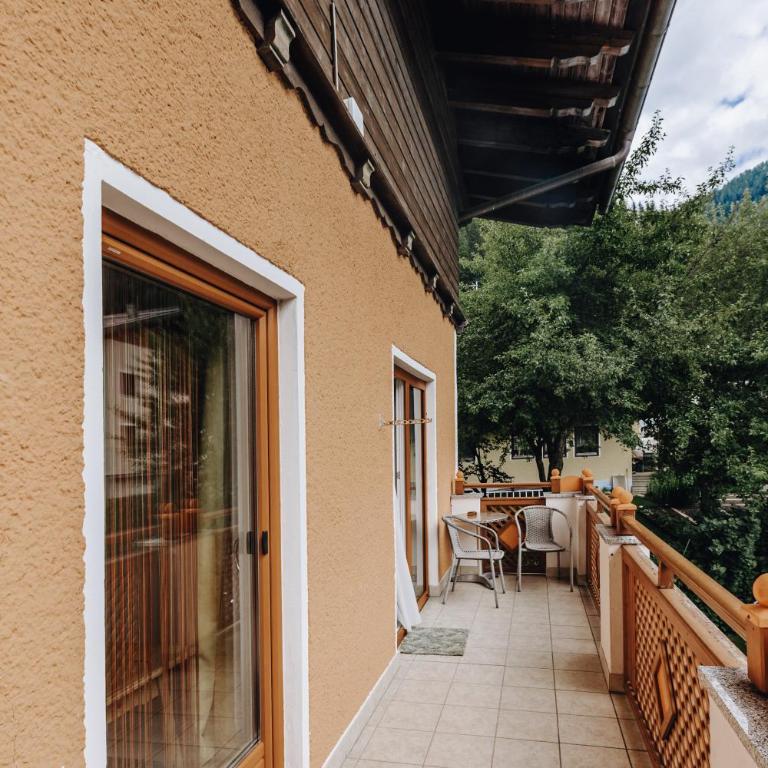 Hotel Garni Tannenhof - Apartment with Balcony - 1