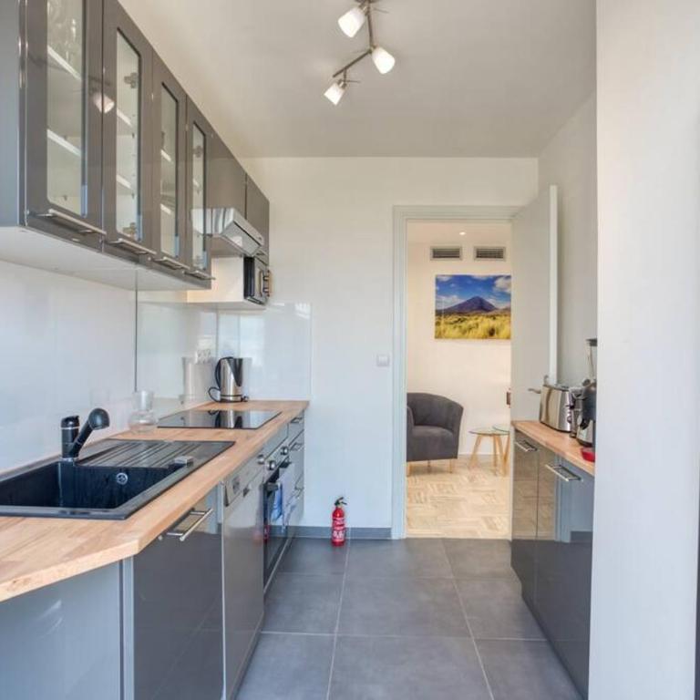 L43 Staywizus - Suite Maurice sea view 6Pax -Terrace, Parking, AC - Appartement 3 Chambres - 25
