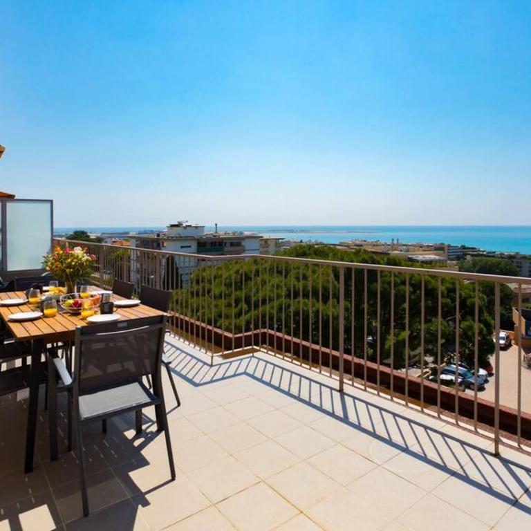 L43 Staywizus - Suite Maurice sea view 6Pax -Terrace, Parking, AC - Appartement 3 Chambres - 35