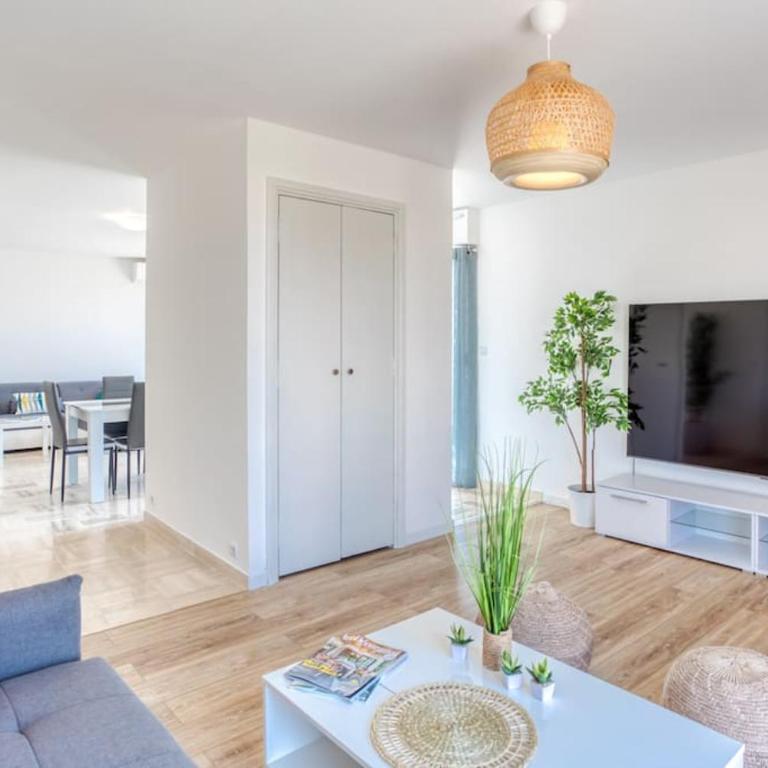 L43 Staywizus - Suite Maurice sea view 6Pax -Terrace, Parking, AC - Appartement 3 Chambres - 51