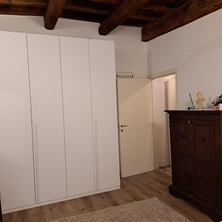 Centro storico, Centralissimo LUXURY SMERALDO SUITE Doccia Idromassaggio , cesto con piccola colazione - Appartamento con 1 Camera da Letto - 35