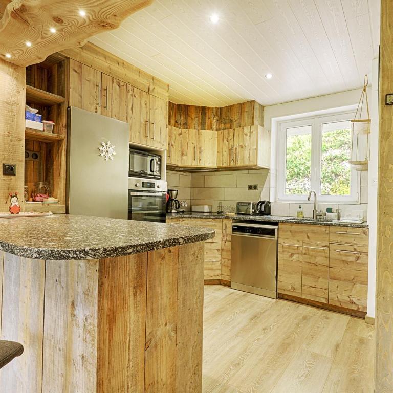 Le Ptit Bonheur - avec vue montagne et terrasse - Two-Bedroom House - 8