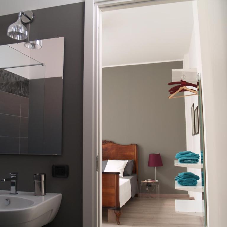 B&B Casa Trucchi - Camera Matrimoniale con Bagno Privato - 6