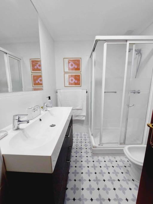 TORRE DEL MAR DELUXE CLOSE TO BEACH & PARKING Sinese Design Homes - Apartamento de 2 dormitorios - 26