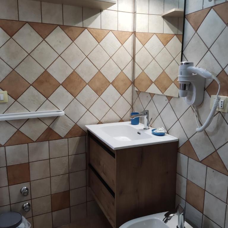 Il Geco b&b - Camera Quadrupla con Bagno Privato - 6