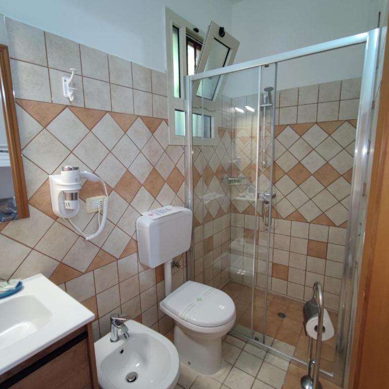 Il Geco b&b - Camera Quadrupla con Bagno Privato - 7