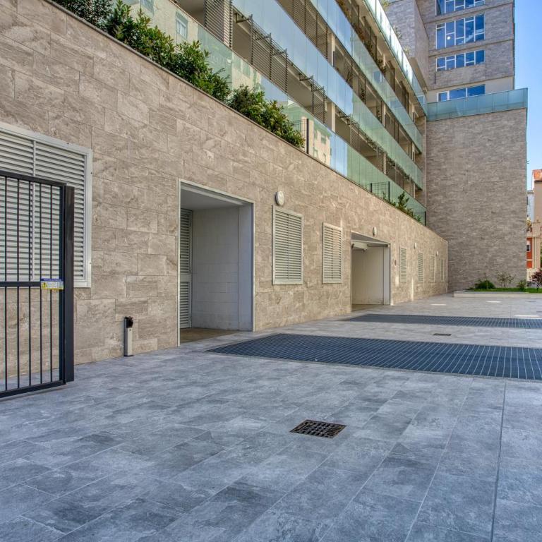 Just Urban Stays - Modern 1-BR Flat with 90 sqm Terrace - M4 Tolstoj - Appartamento con 1 Camera da Letto - 30