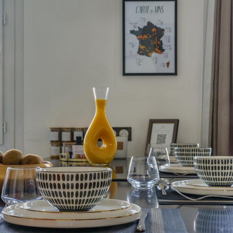 Le Balcon des Arts - PrestiPlace Collection - Two-Bedroom Apartment - 23