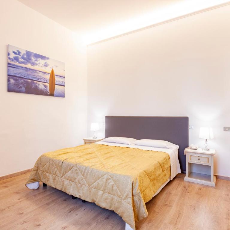 Hotel St. James - Superior Triple Room - 7