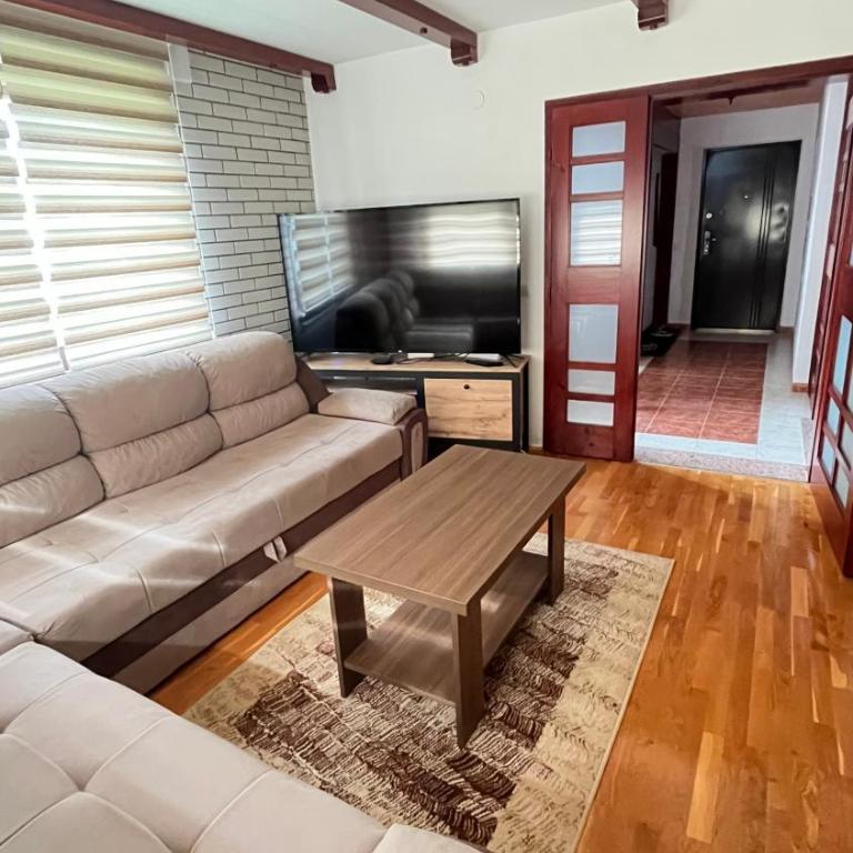 Happyland family home - Three-Bedroom Apartment - 23