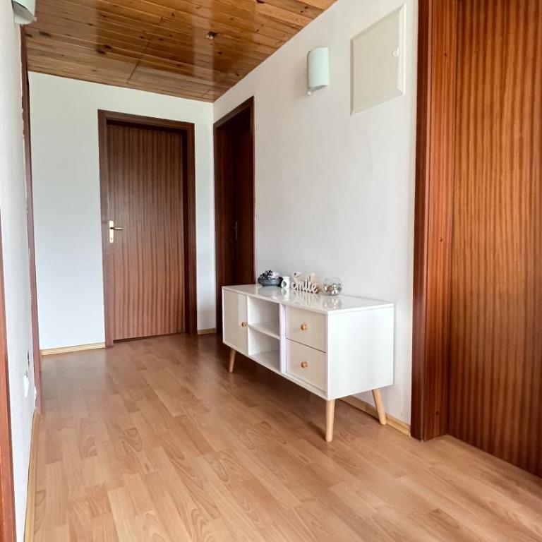 Happyland family home - Three-Bedroom Apartment - 12