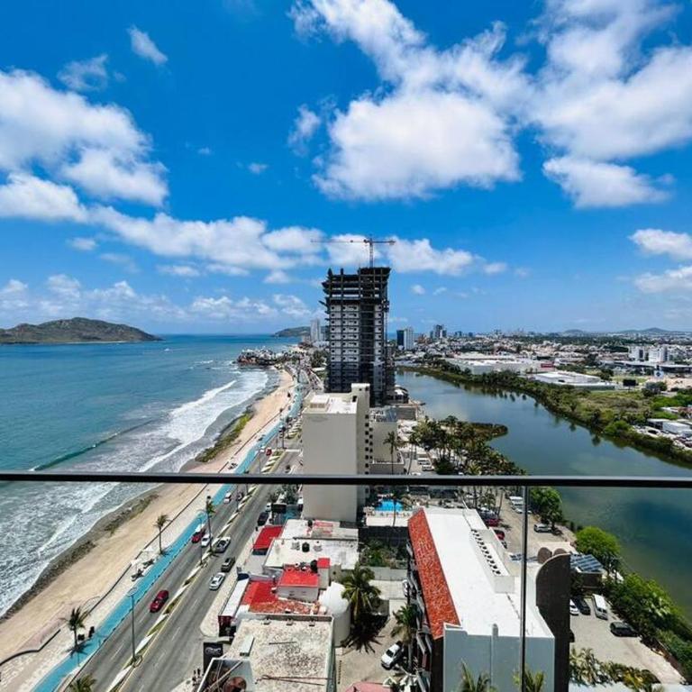 Elegante con vista al mar y malecón by G P S rentas - Two-Bedroom Apartment - 11