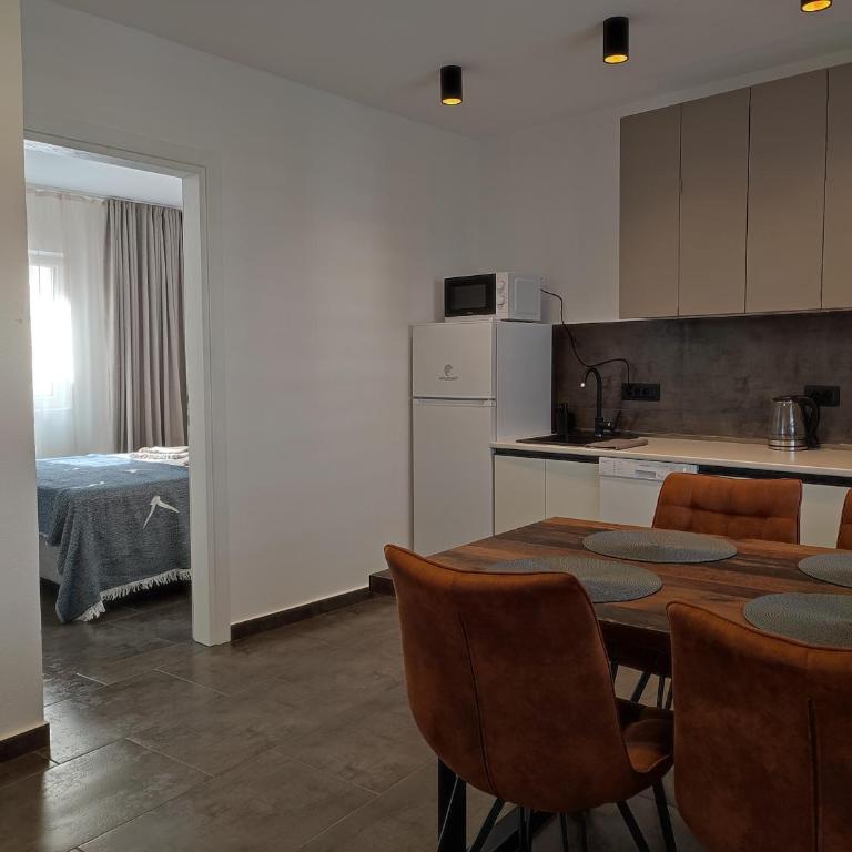 Sayohat Apartments - Deluxe Apartment - 6