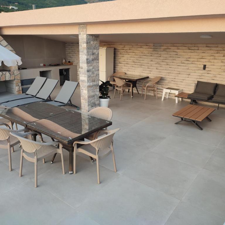 Sayohat Apartments - Apartment with Terrace - 13