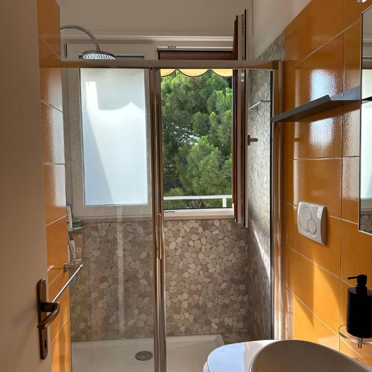 Lignano Pineta Apartment with pool - Two-Bedroom Apartment with Terrace - 21