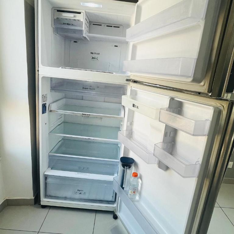 SUPERBE DUPLEX DESIGN NEUF 2 CHAMBRES, CLIMATISE TOUT CONFORT, FACILE D,ACCES STATIONNEMENT GRATUIT - Apartamento de 2 dormitorios - 14