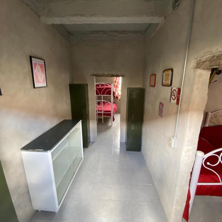 Hostal Casa De Arcos - Cama en habitación compartida mixta de 8 camas - 4
