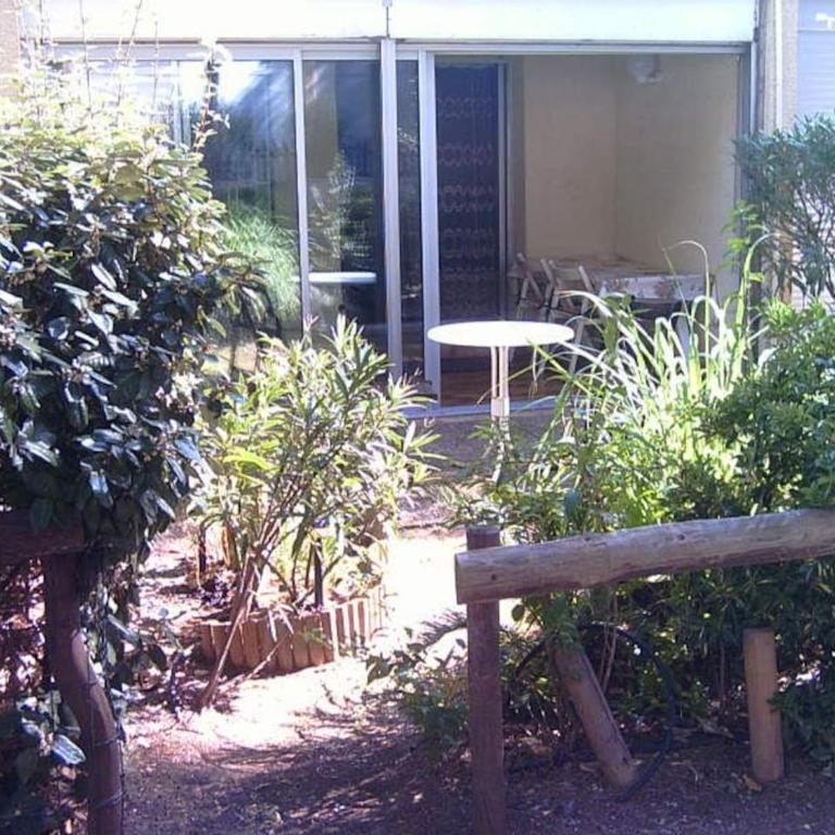 Studio avec jardin, piscine, sauna, proche de la mer et du village naturiste - Apartment mit 1 Schlafzimmer - 1