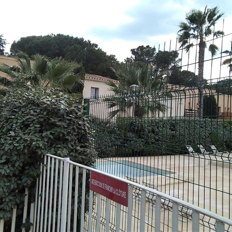 Studio avec jardin, piscine, sauna, proche de la mer et du village naturiste - Apartment mit 1 Schlafzimmer - 91