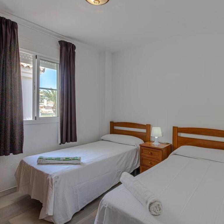 3Bdr 2 Bath Apt with parking in the best location - Three-Bedroom Apartment - 27