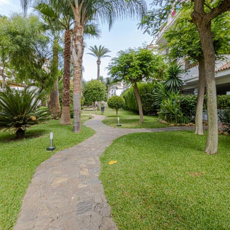 3Bdr 2 Bath Apt with parking in the best location - Three-Bedroom Apartment - 42