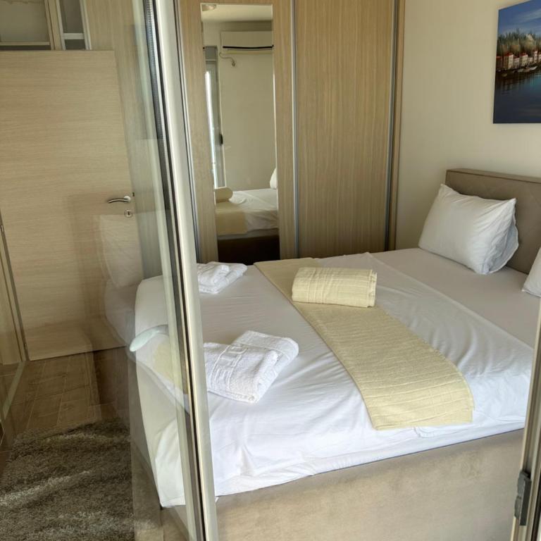 Apartmani Hills - One-Bedroom Apartment - 4
